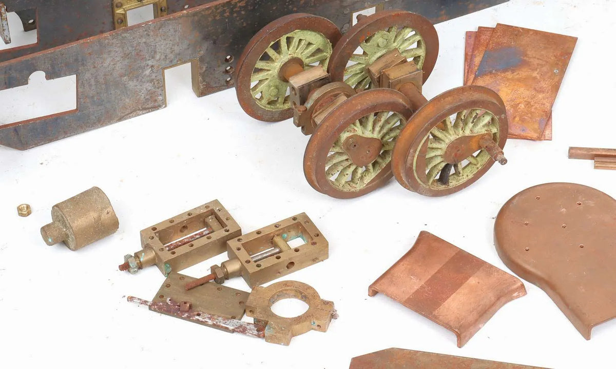 Box of 3 1/2 inch gauge "Juliet" parts