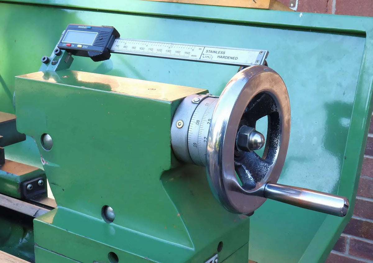 Warco BH600G screwcutting lathe with tooling