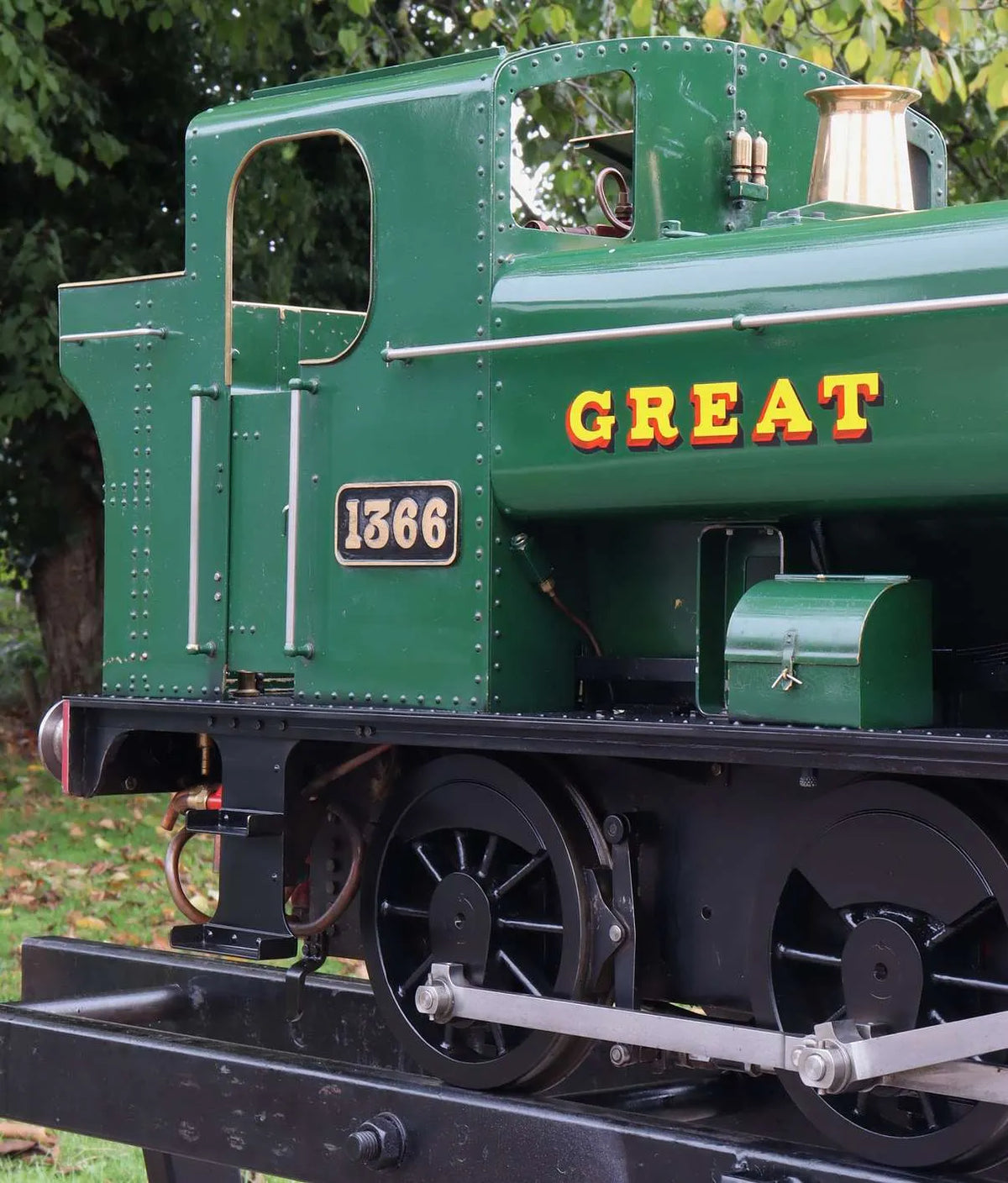 7 1/4 inch gauge GWR 1366 0-6-0PT