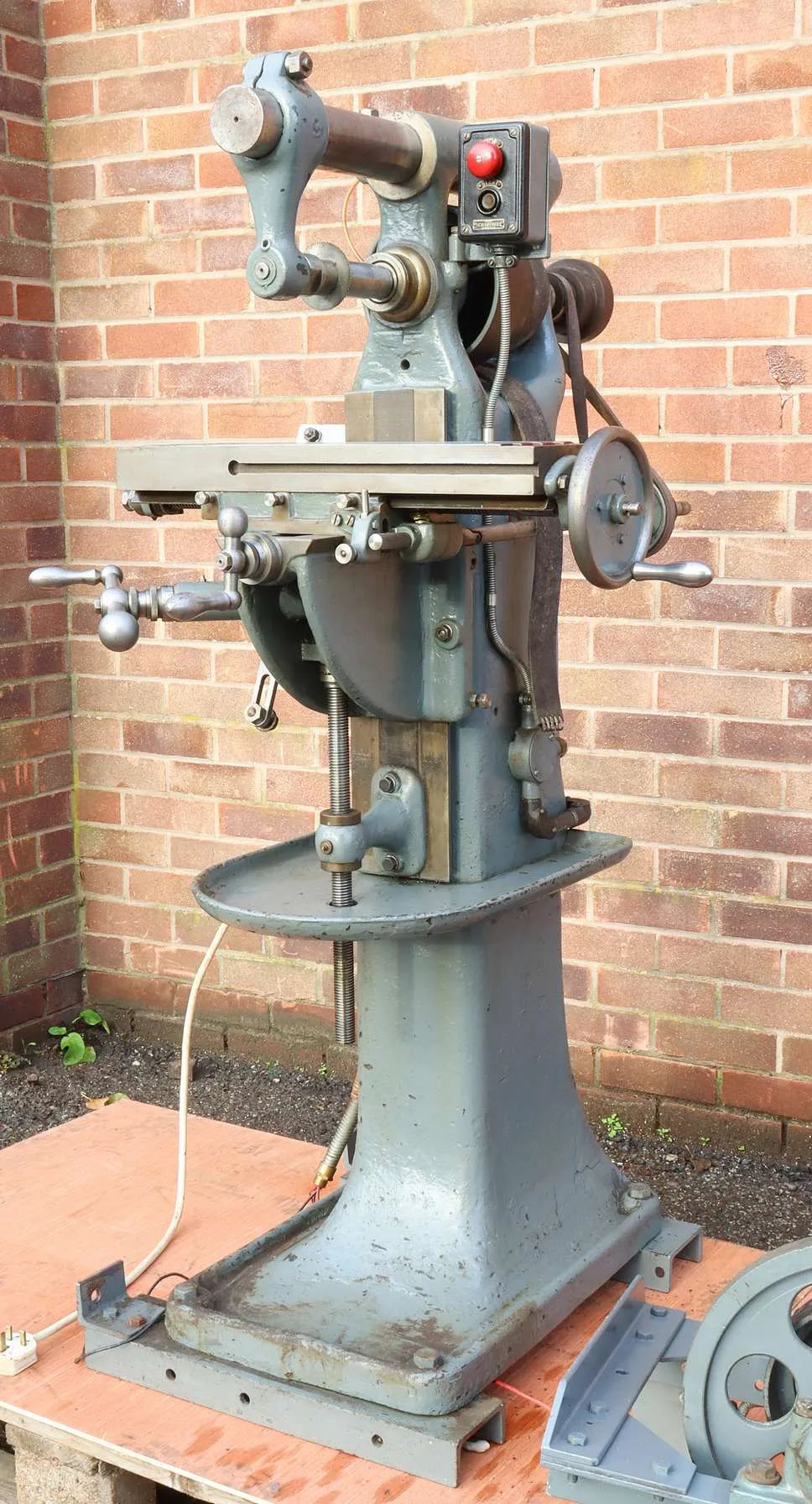 Vintage Denbigh H2 milling machine