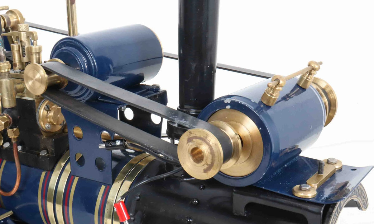 Markie Showmans engine with living van