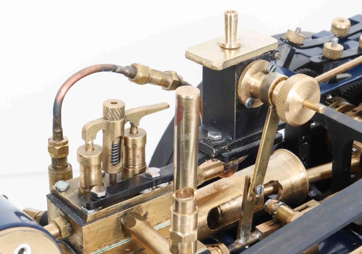 Markie Showmans engine with living van