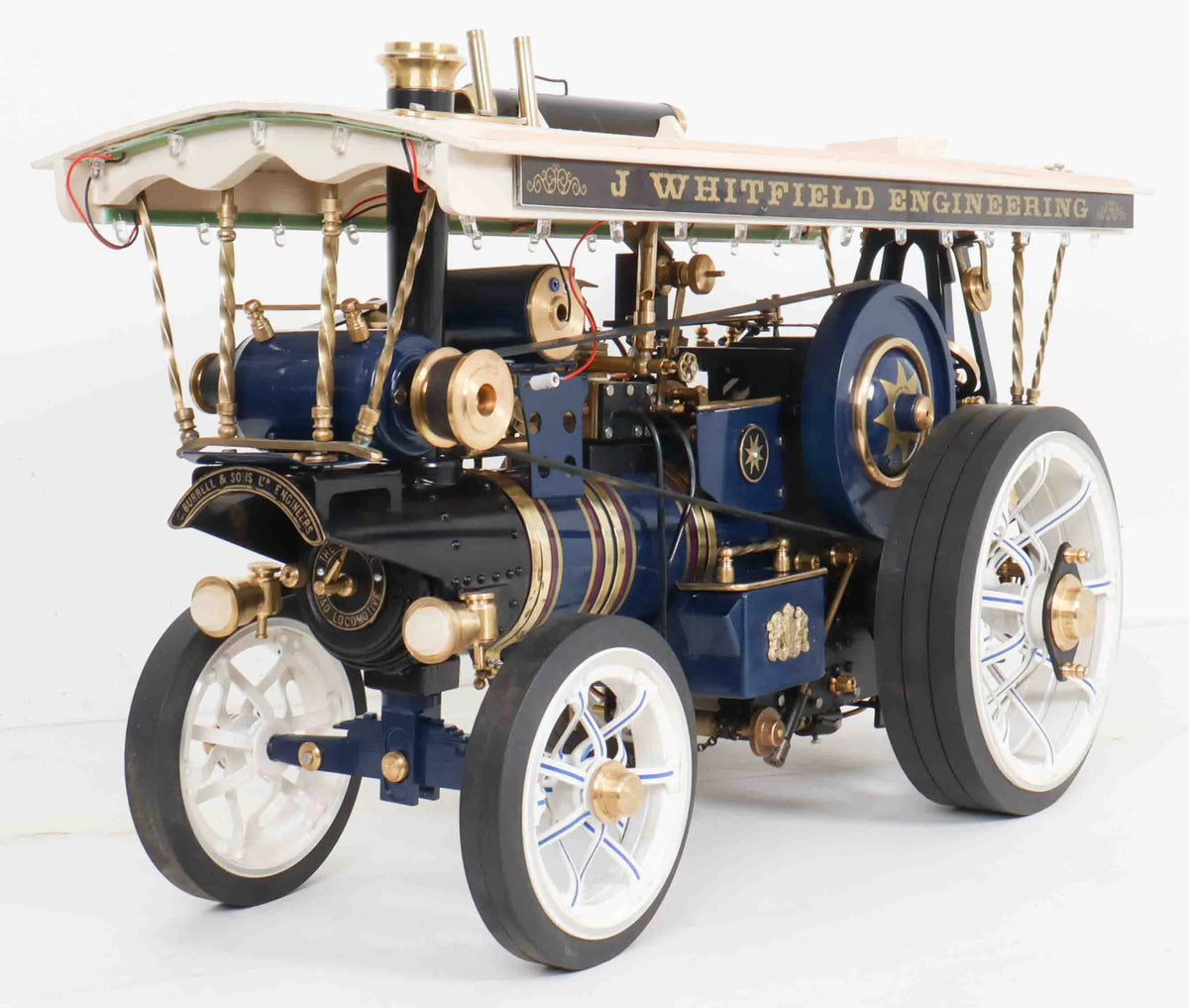 Markie Showmans engine with living van