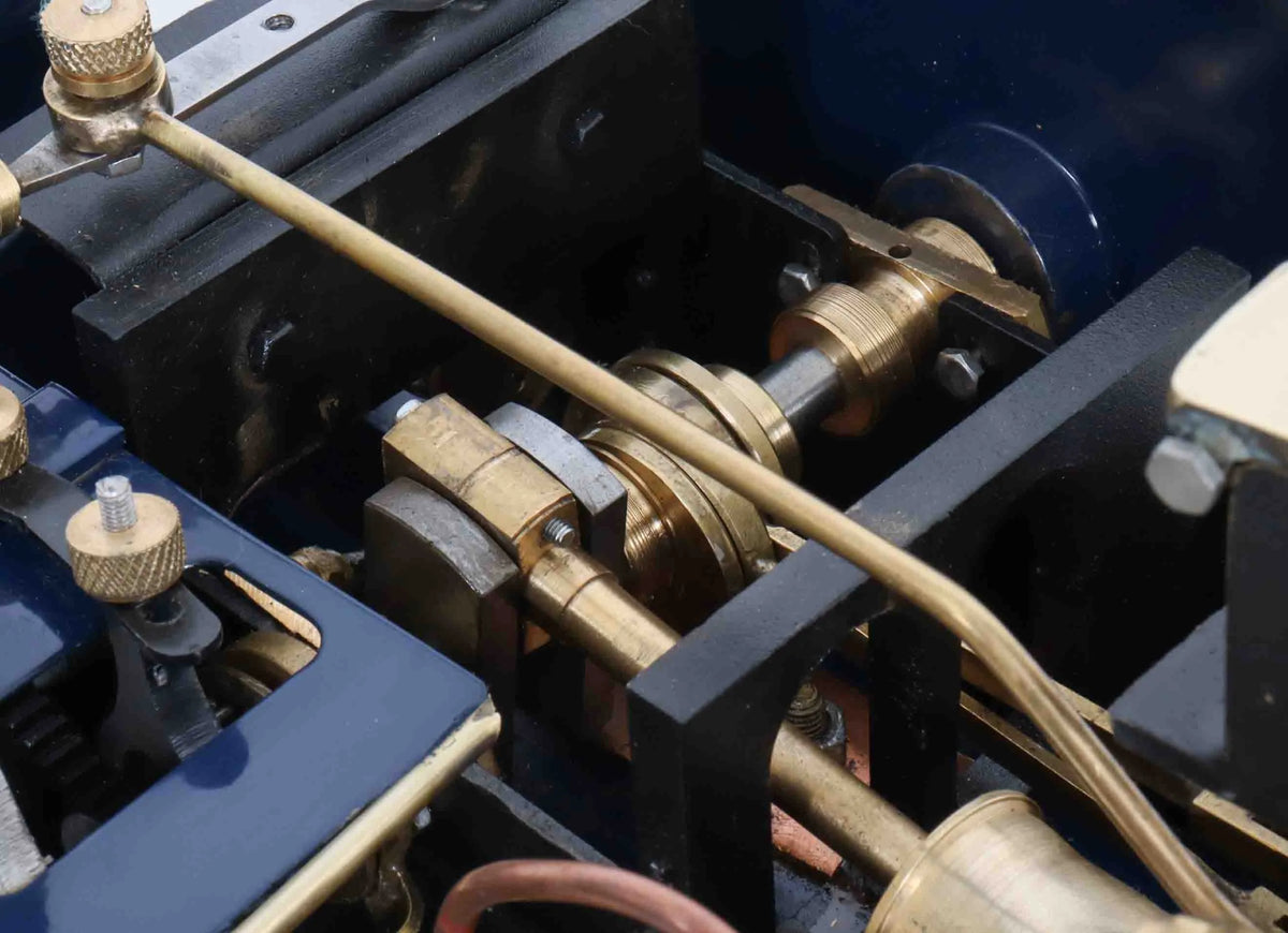 Markie Showmans engine with living van