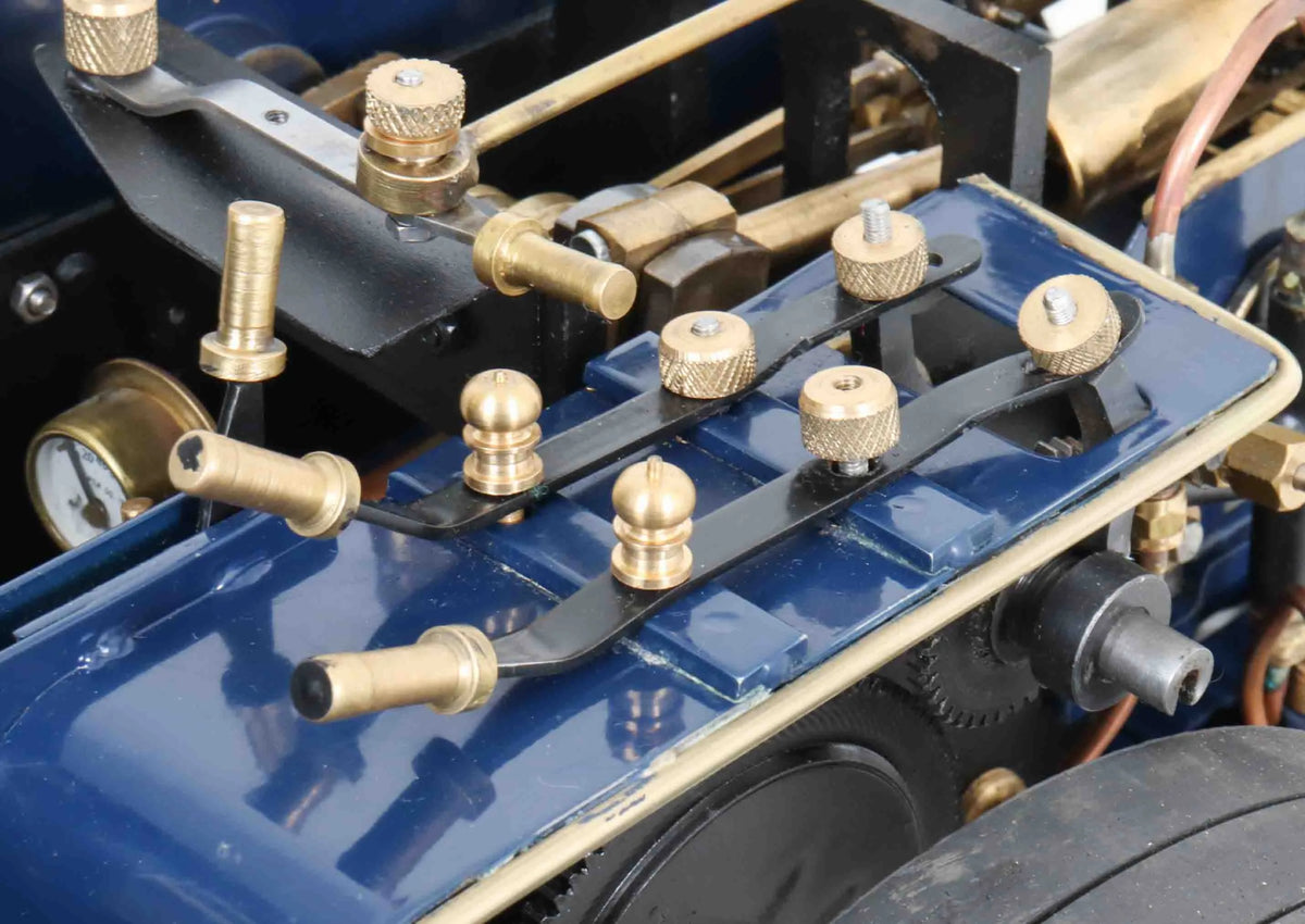 Markie Showmans engine with living van