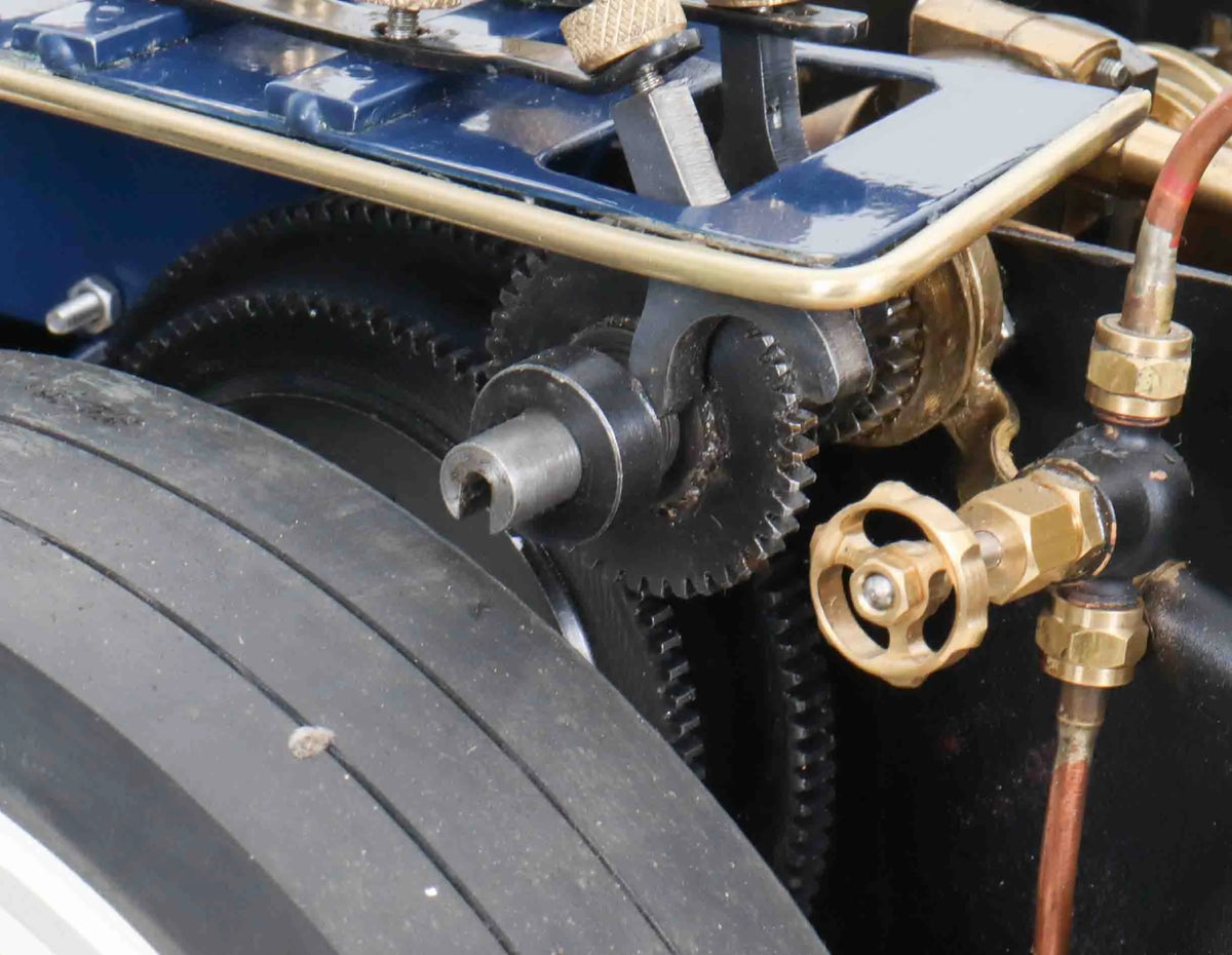 Markie Showmans engine with living van
