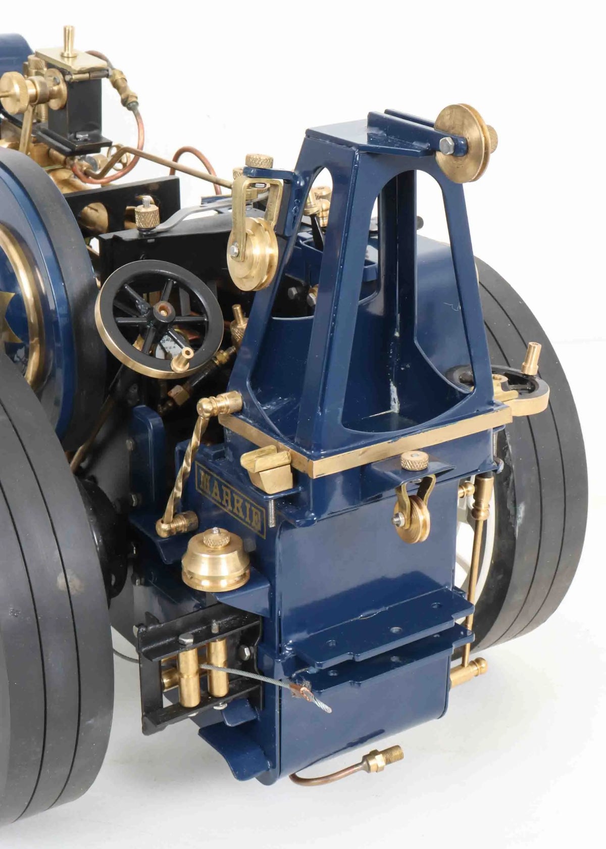 Markie Showmans engine with living van