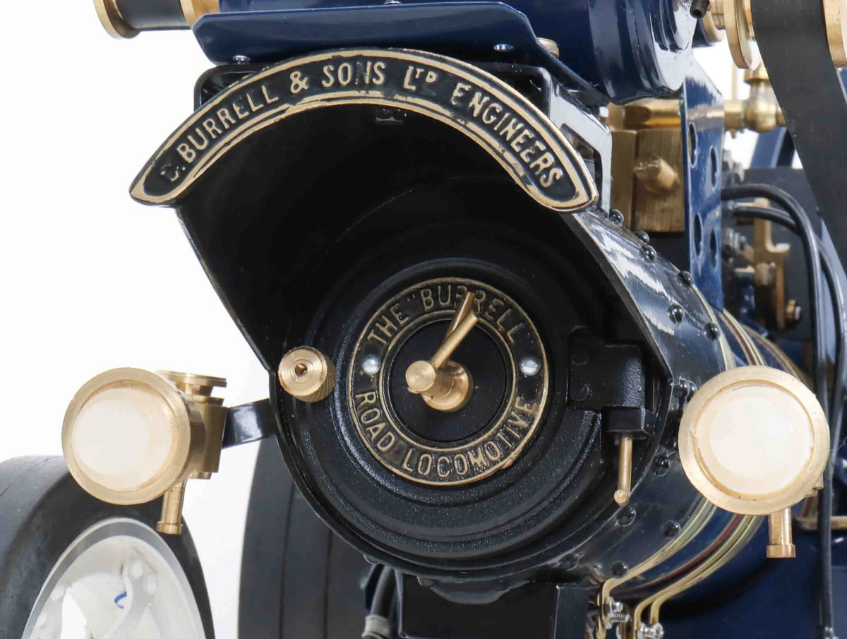 Markie Showmans engine with living van