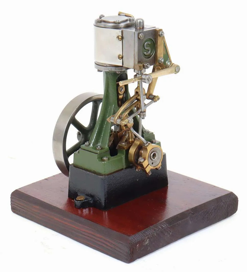 Stuart 10V vertical engine with reversing gear