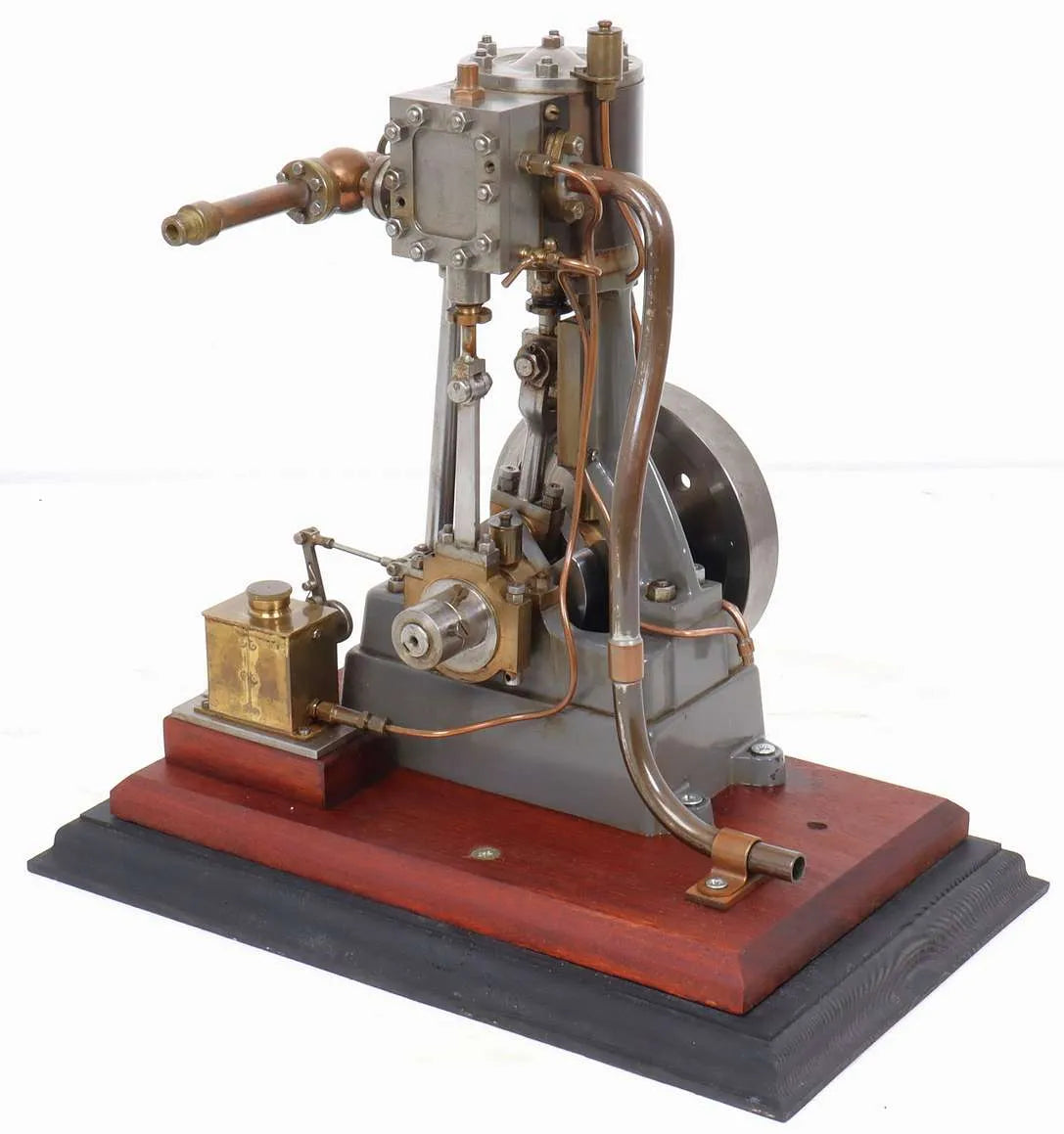 Stuart No.4 high speed vertical engine