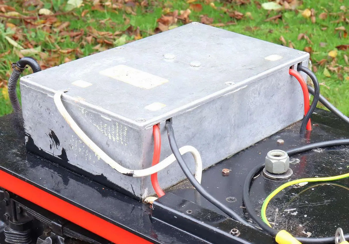 5 inch gauge London Transport "Metropolitan" battery-electric