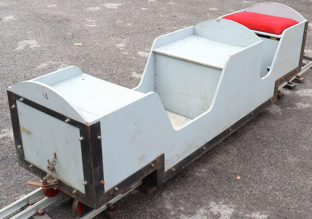 7 1/4 inch narrow gauge vacuum braked bogie carriage