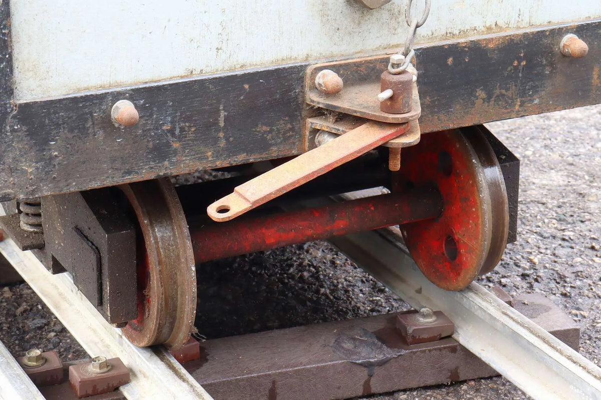 7 1/4 inch narrow gauge vacuum braked bogie carriage
