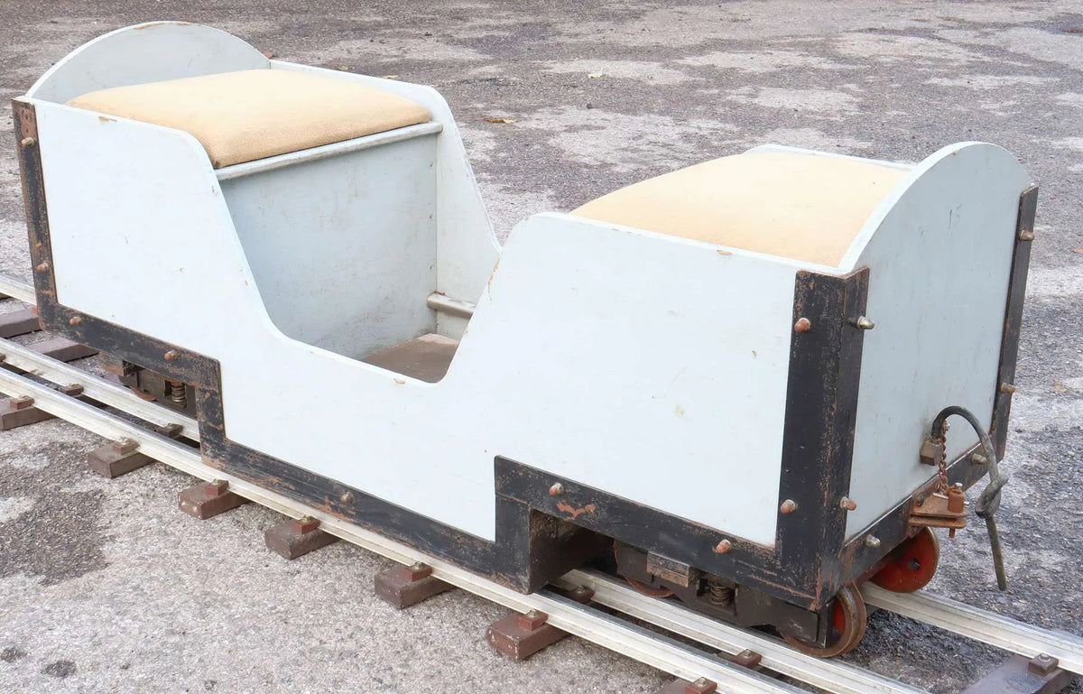 7 1/4 inch narrow gauge vacuum braked bogie carriage
