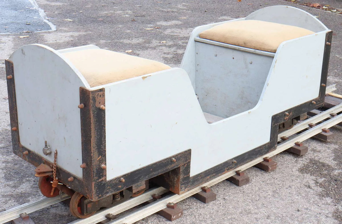 7 1/4 inch narrow gauge vacuum braked bogie carriage