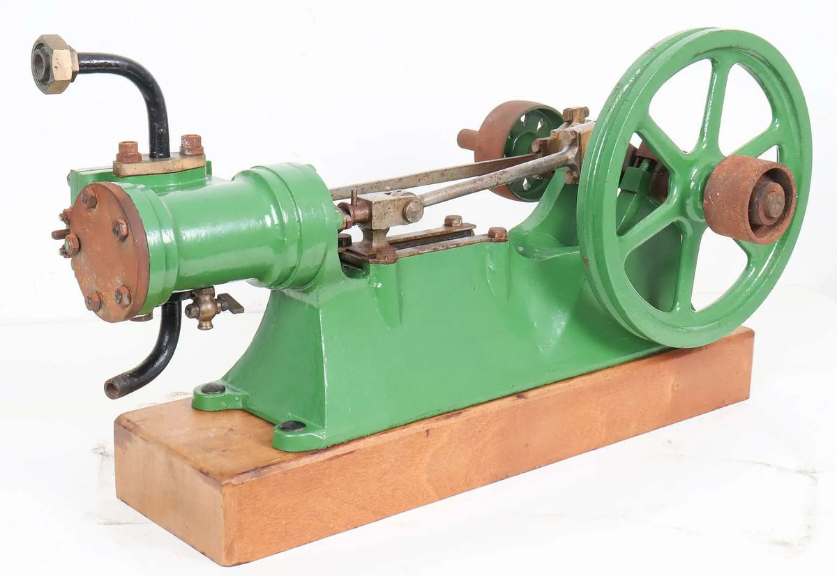 Small full size horizontal engine