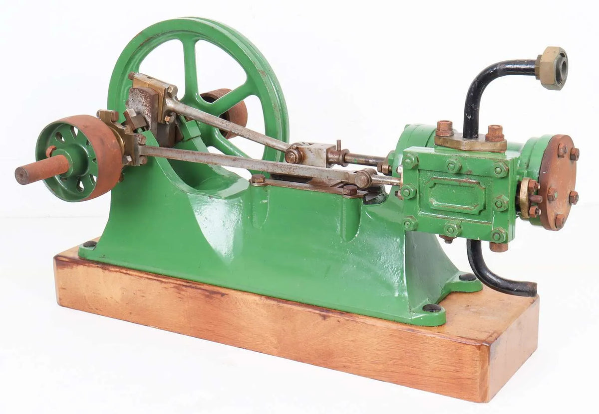 Small full size horizontal engine