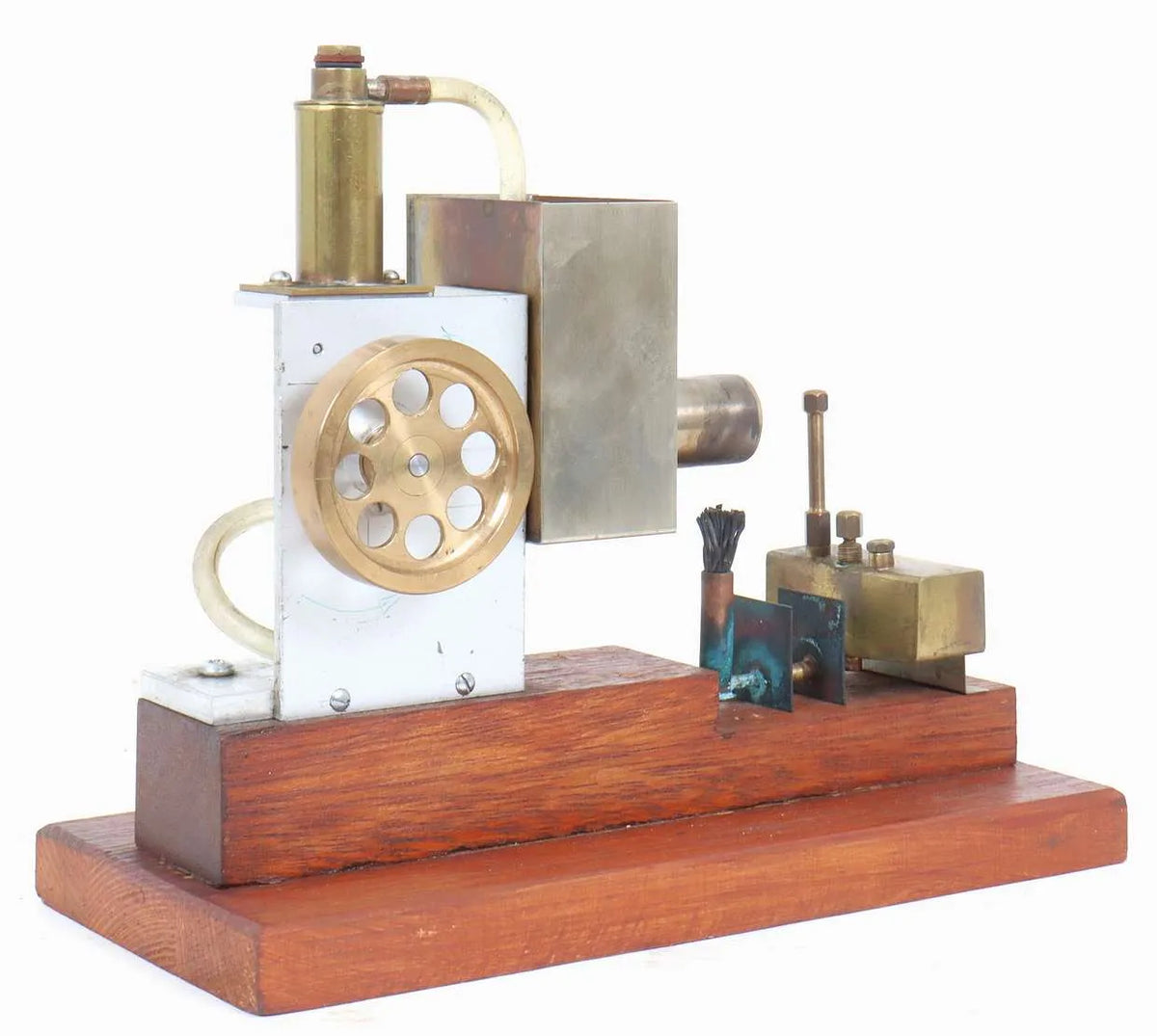 Small scratch-built hot air engine