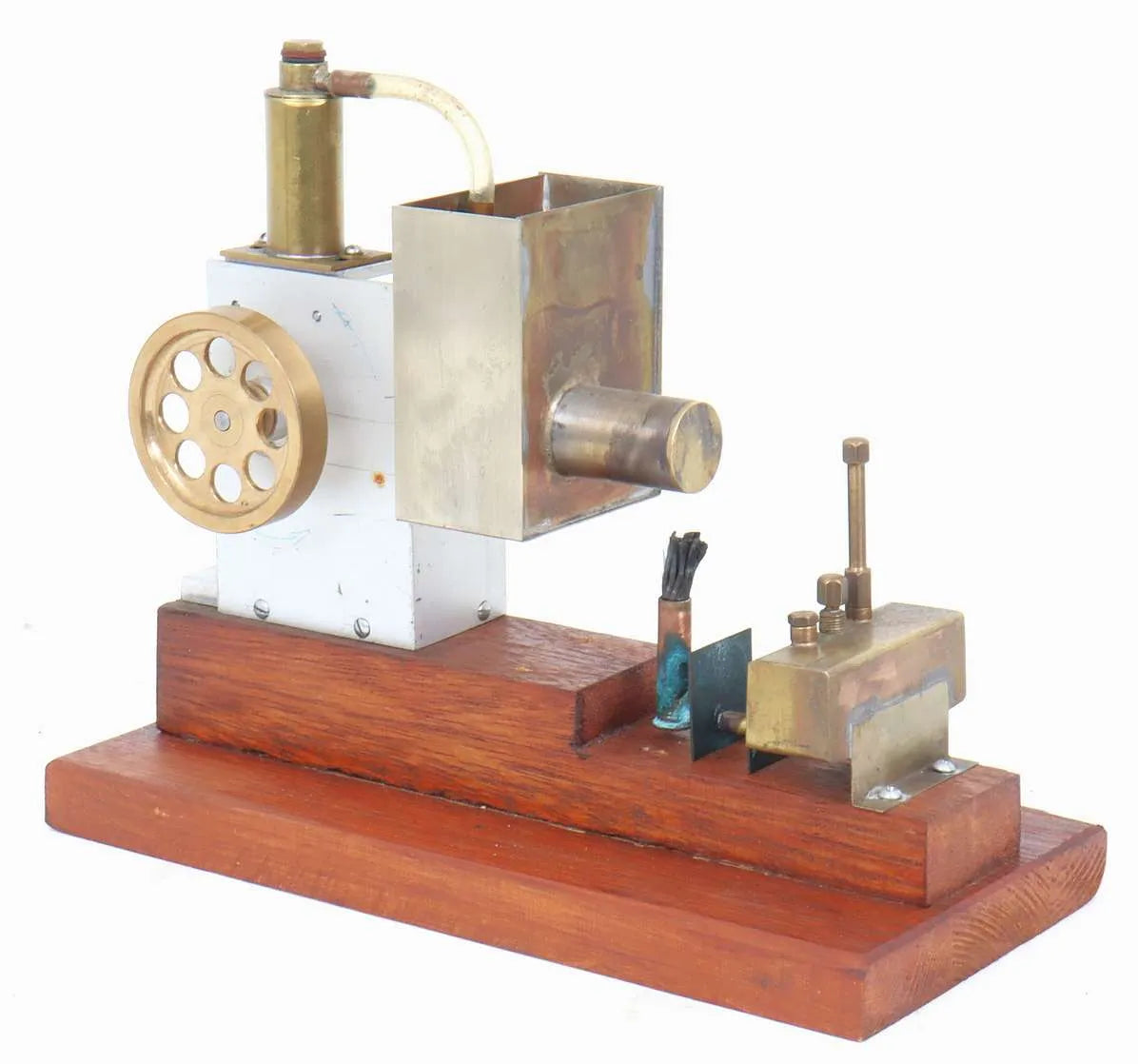 Small scratch-built hot air engine