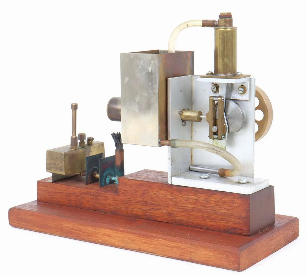 Small scratch-built hot air engine
