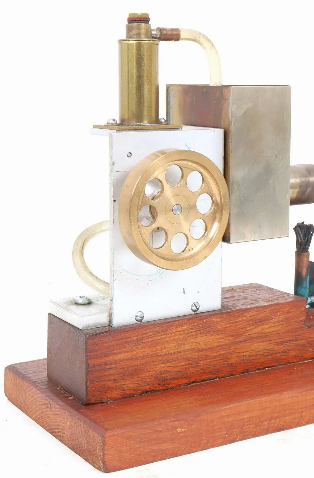 Small scratch-built hot air engine