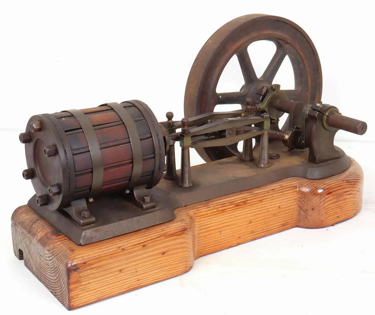 Vintage horizontal workshop engine