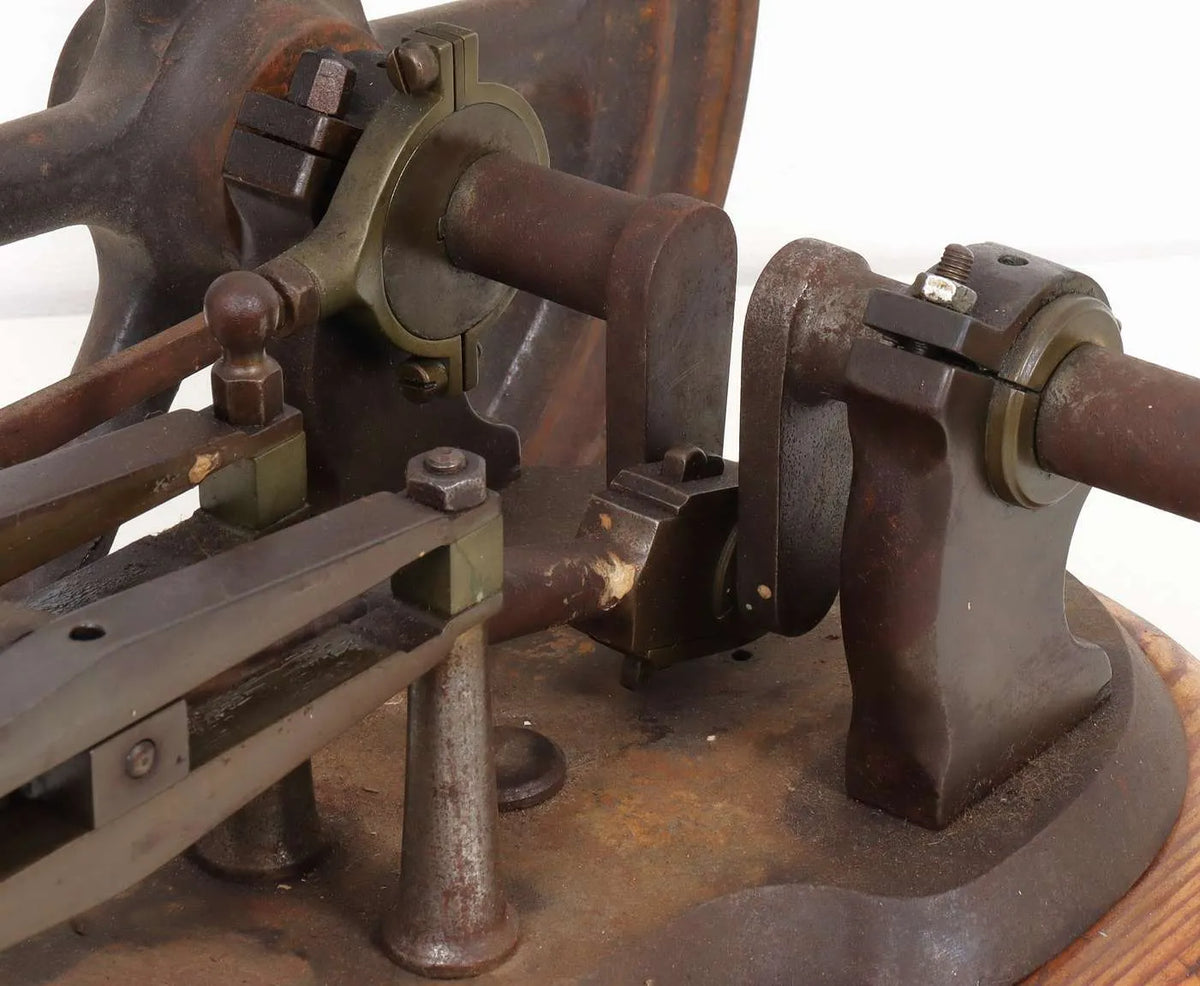 Vintage horizontal workshop engine
