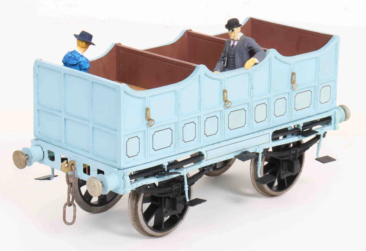 Rake of four gauge 1 Liverpool & Manchester coaches