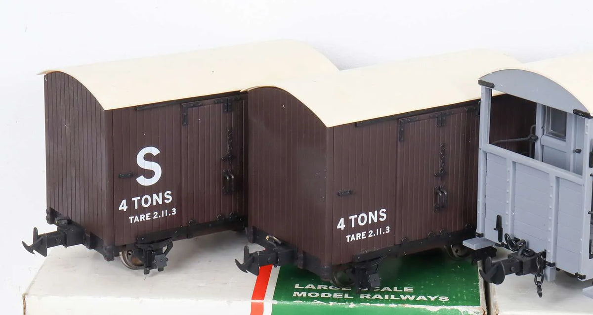 Assorted 16mm SM32 rolling stock