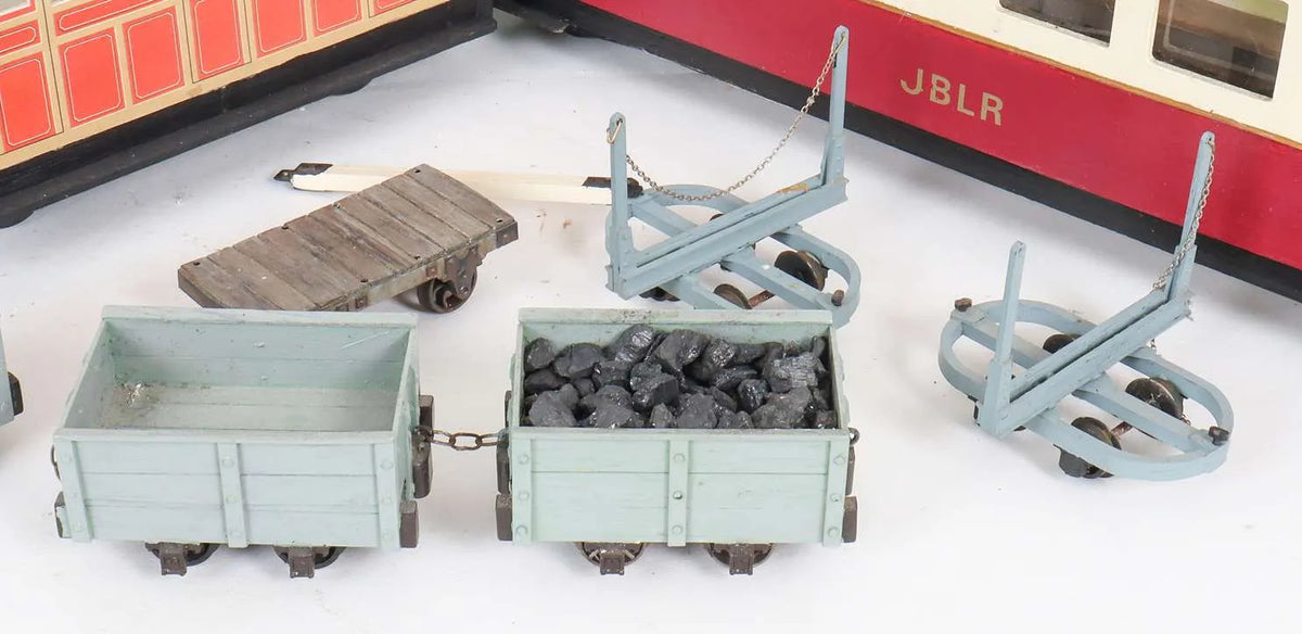 Assorted 16mm SM32 rolling stock
