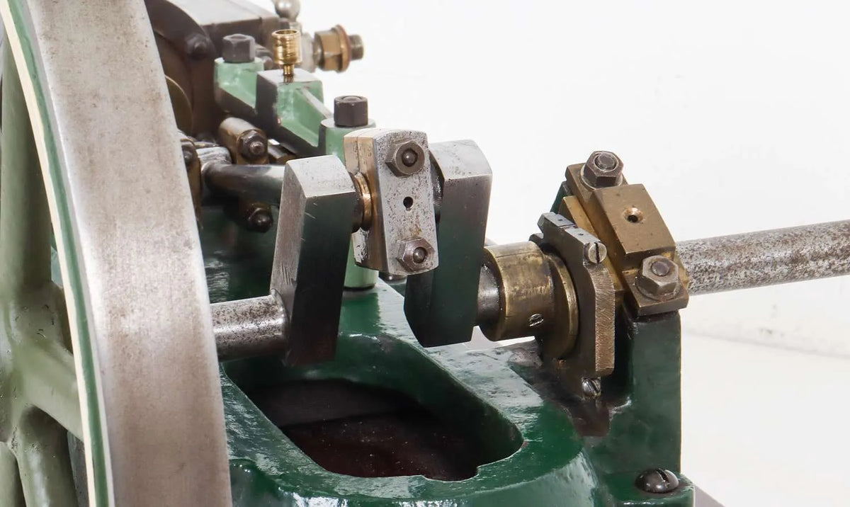 Horizontal mill engine