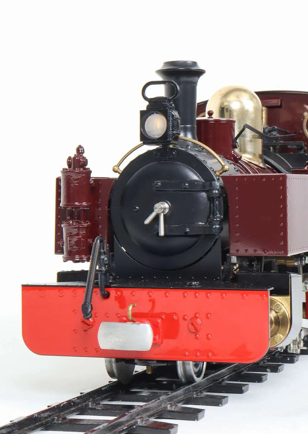 32mm narrow gauge radio-controlled Roundhouse WHR "Russell"
