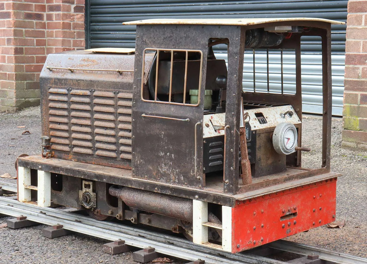 7 1/4 inch gauge petrol hydraulic 0-4-0 shunter