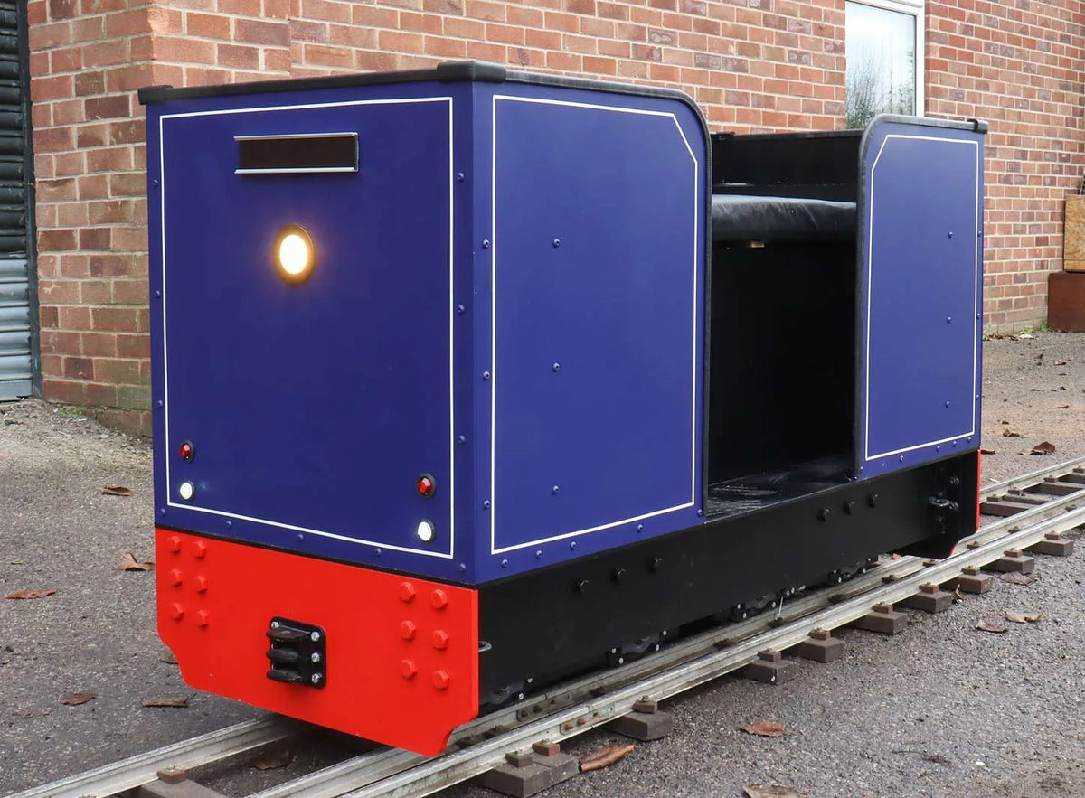 7 1/4 inch narrow gauge tram