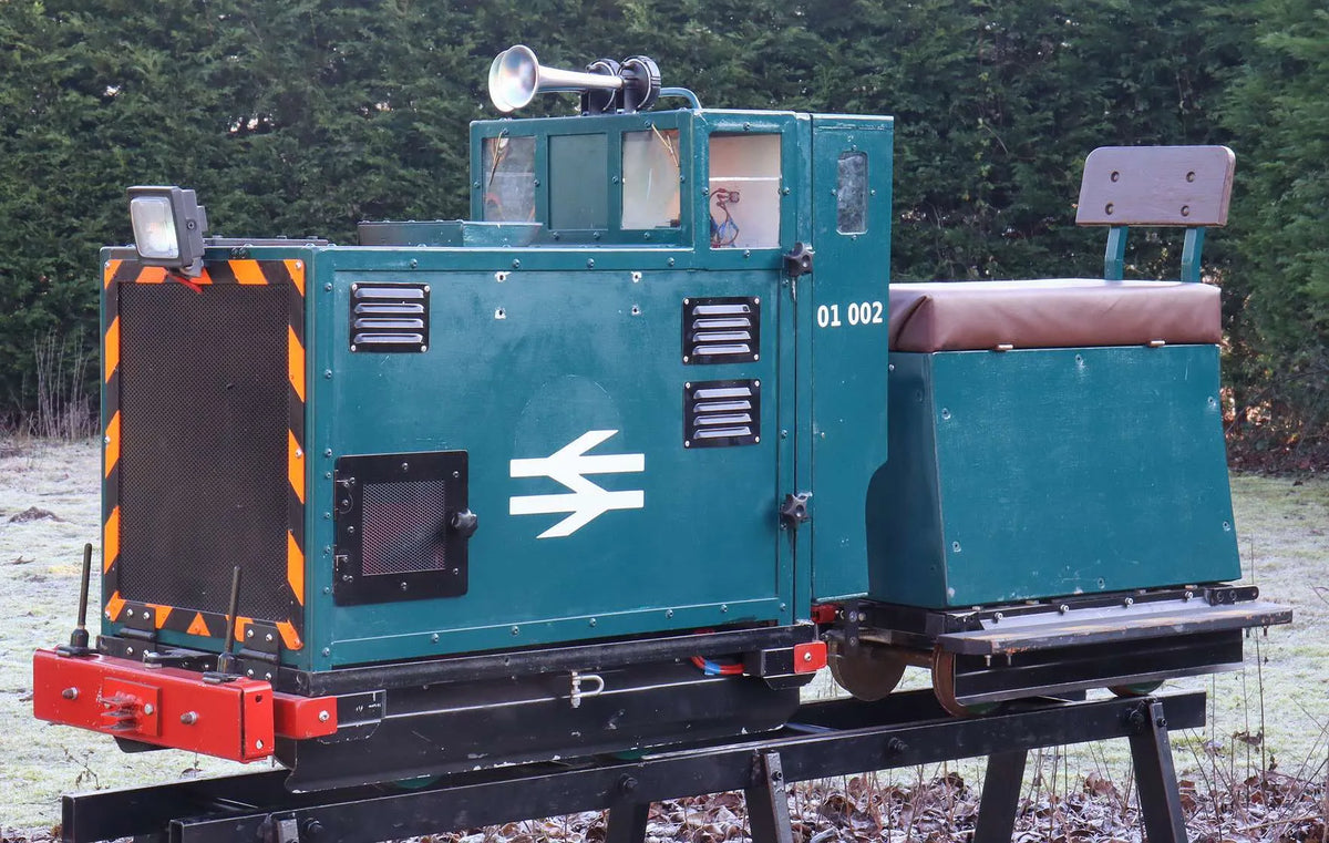 7 1/4 inch gauge freelance petrol hydraulic with driving truck