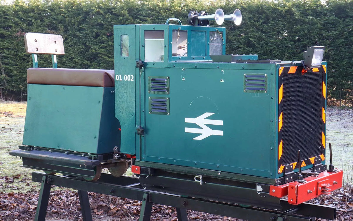 7 1/4 inch gauge freelance petrol hydraulic with driving truck