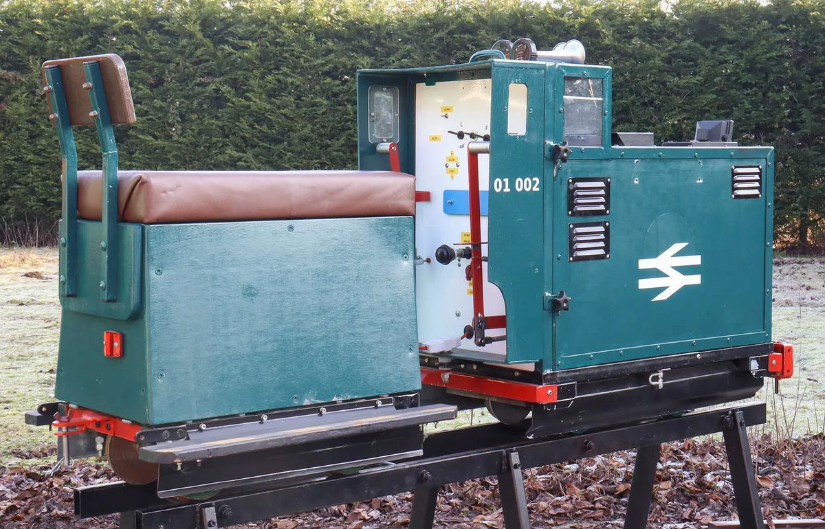 7 1/4 inch gauge freelance petrol hydraulic with driving truck