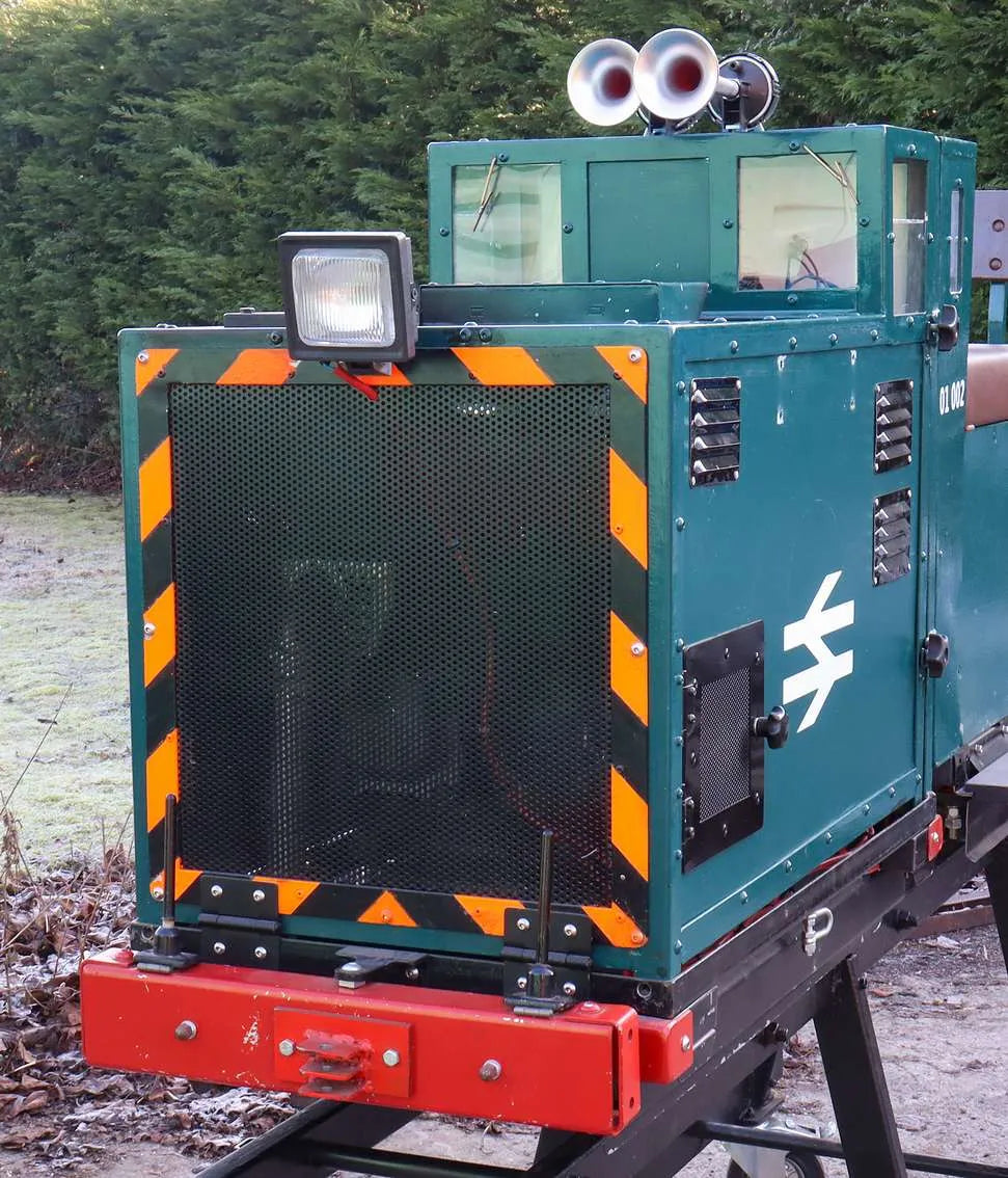 7 1/4 inch gauge freelance petrol hydraulic with driving truck