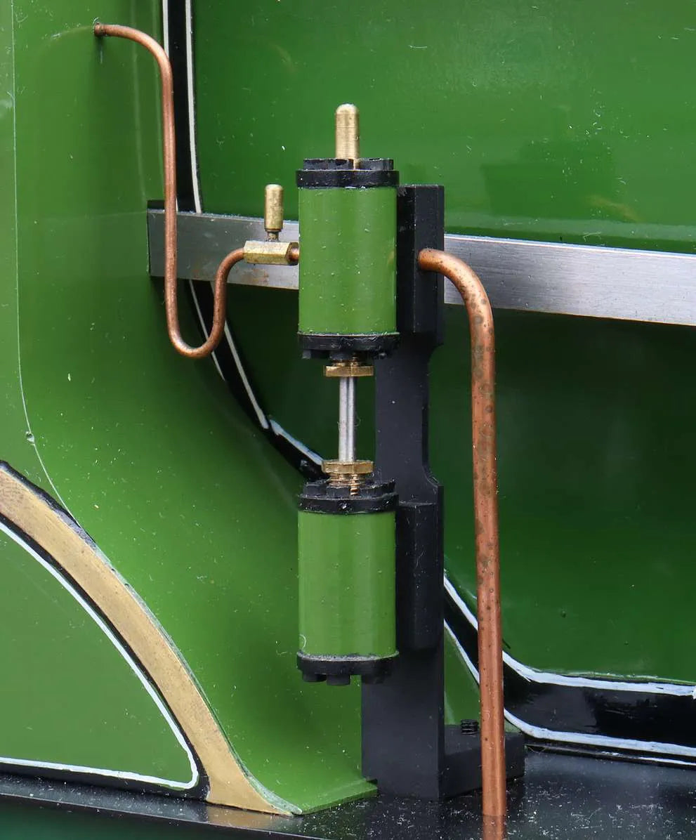 5 inch gauge "Claud Hamilton" 4-6-0