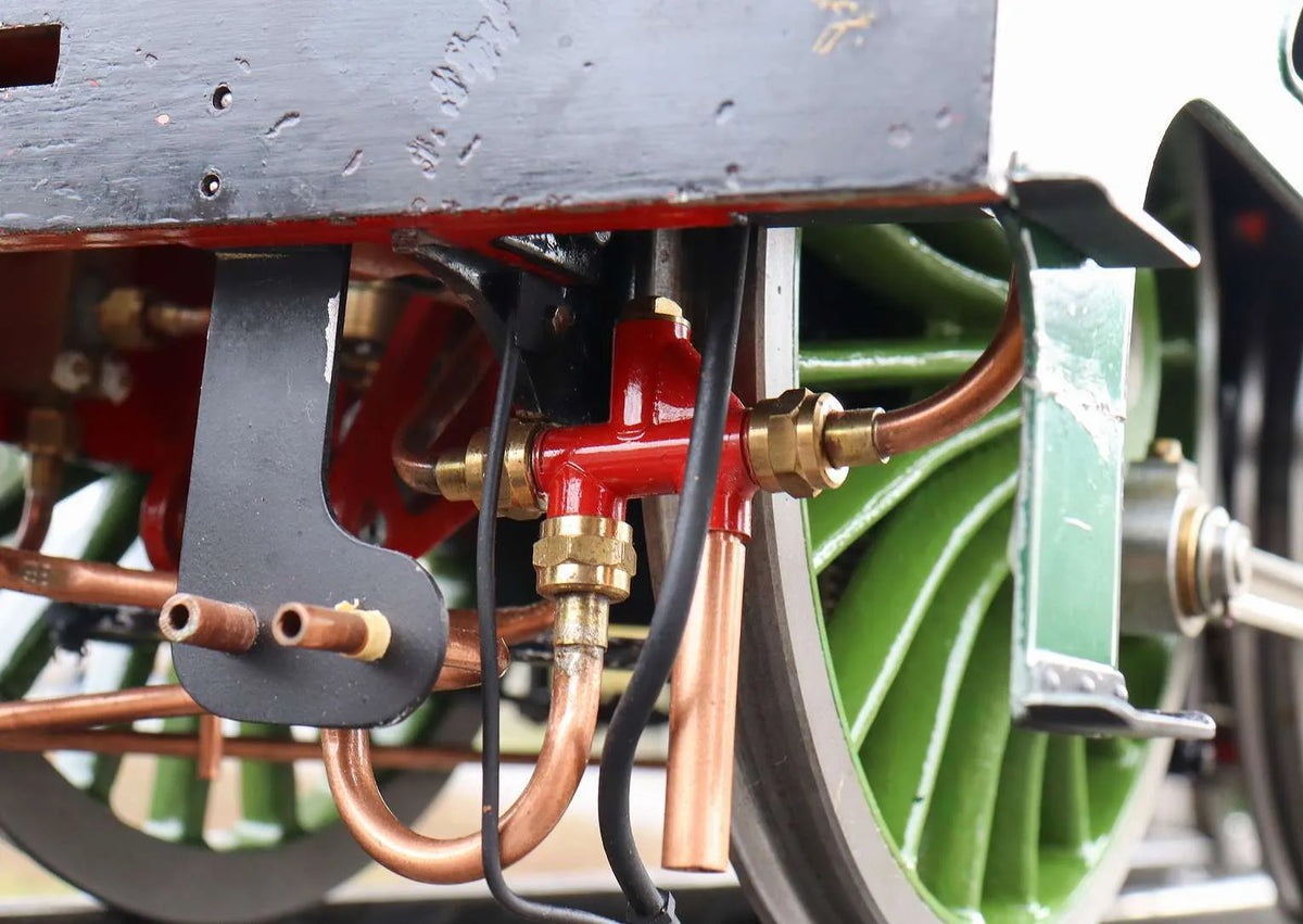 5 inch gauge "Claud Hamilton" 4-6-0