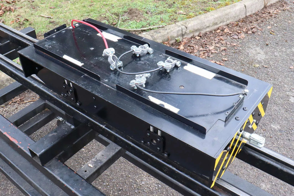 5 inch narrow gauge 0-4-0 battery electric
