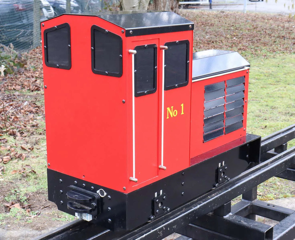 5 inch narrow gauge 0-4-0 battery electric