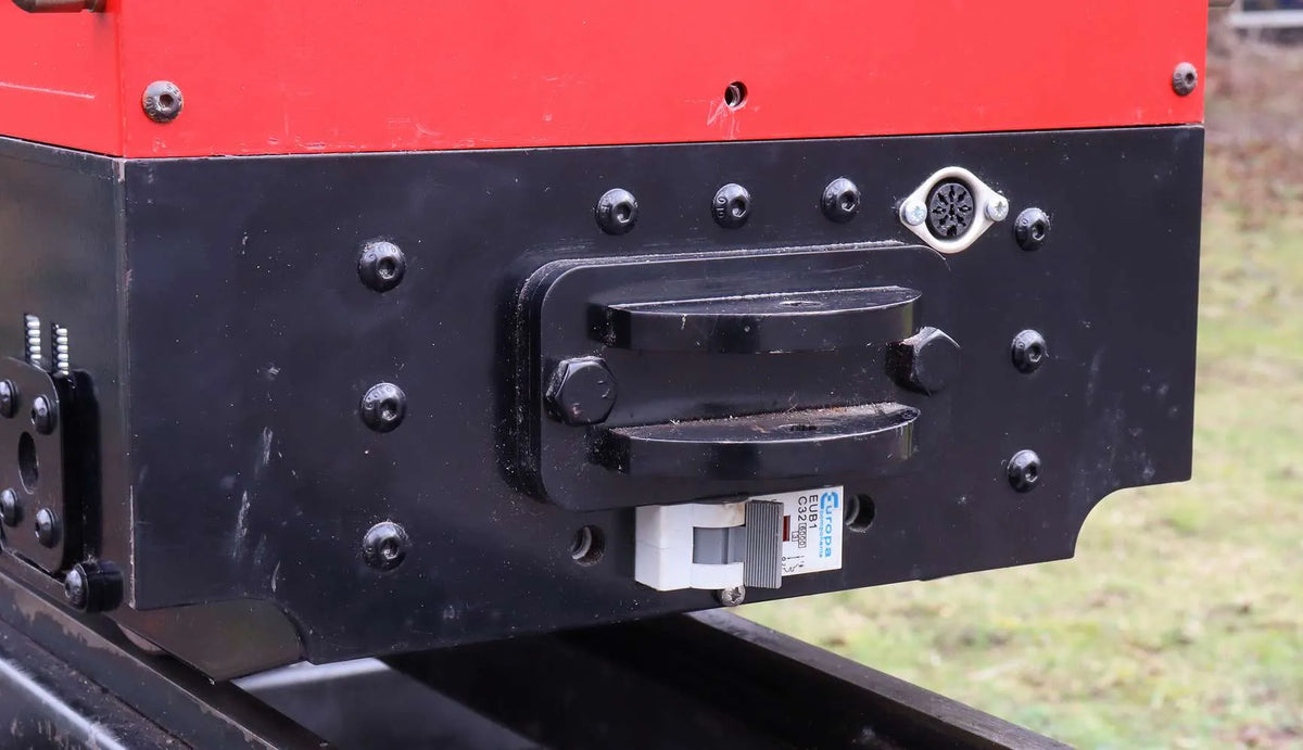 5 inch narrow gauge 0-4-0 battery electric