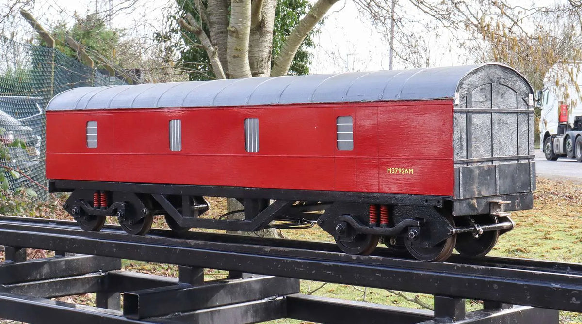 5 inch LMS luggage van