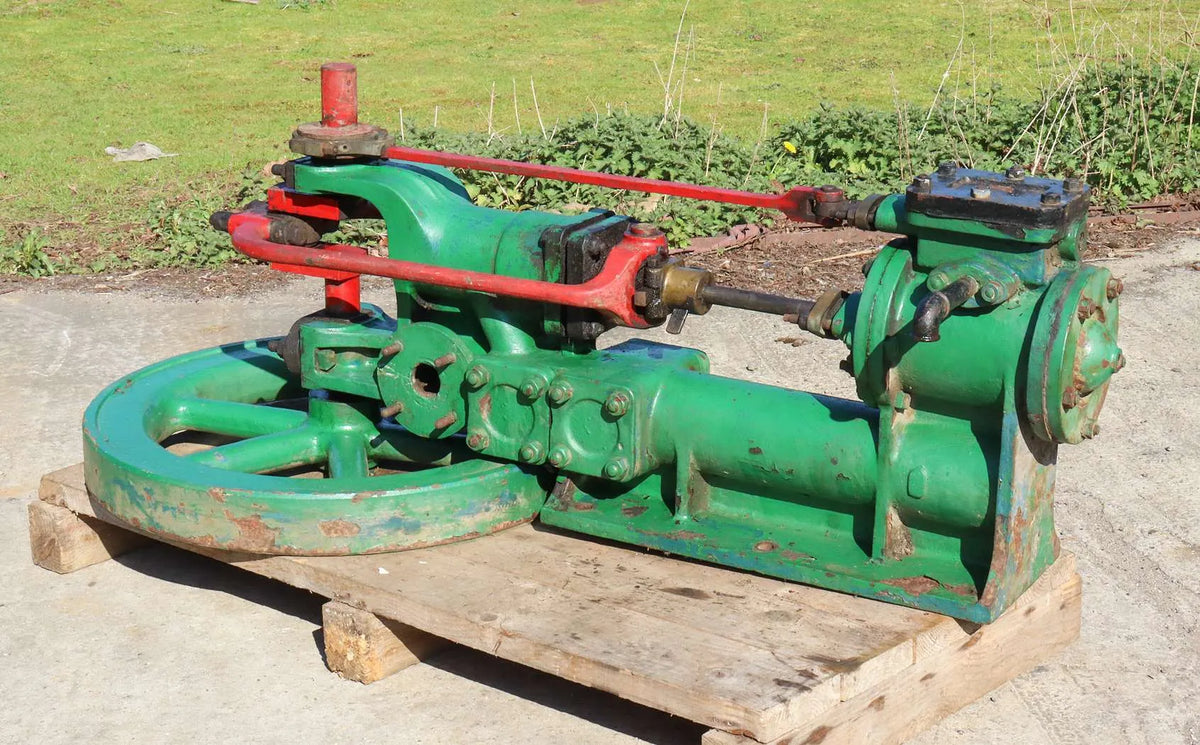 Wall-mounted rotative steam pump