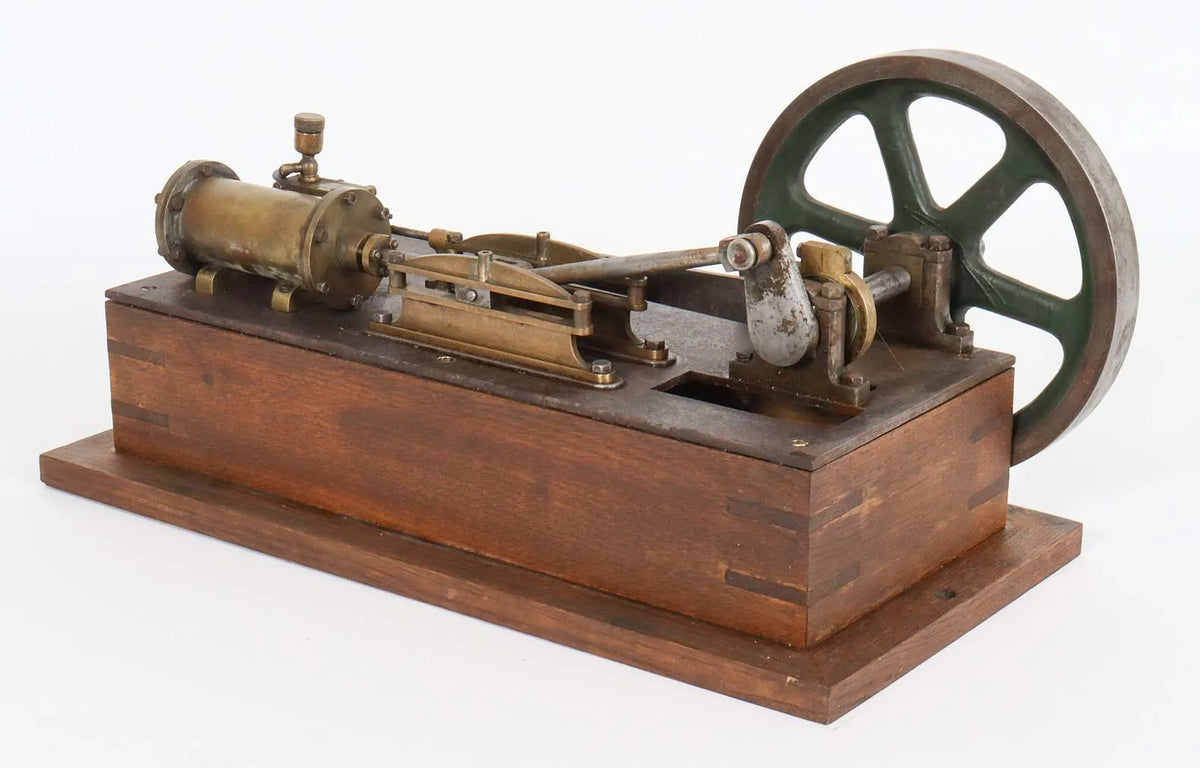 Vintage horizontal engine