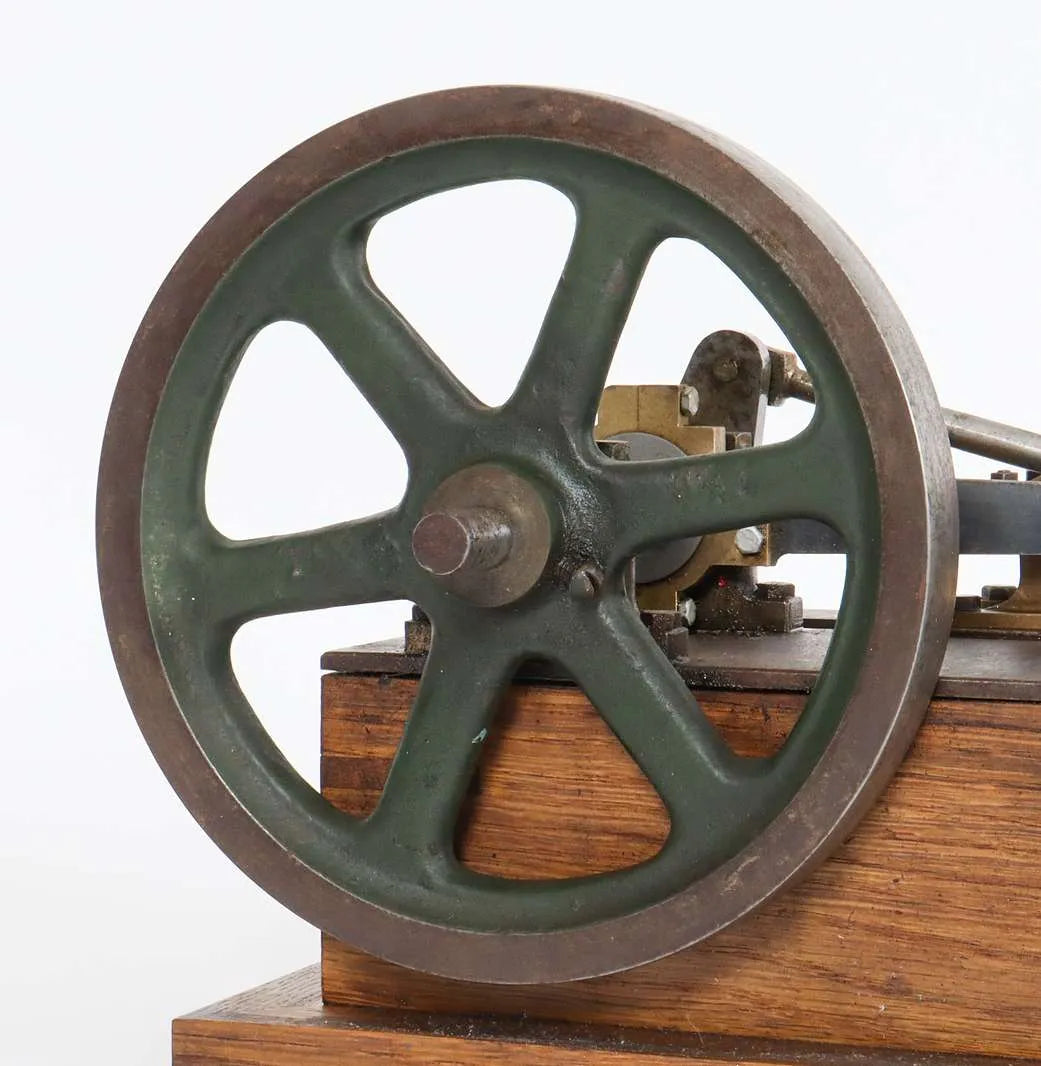 Vintage horizontal engine