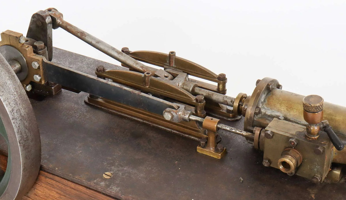 Vintage horizontal engine