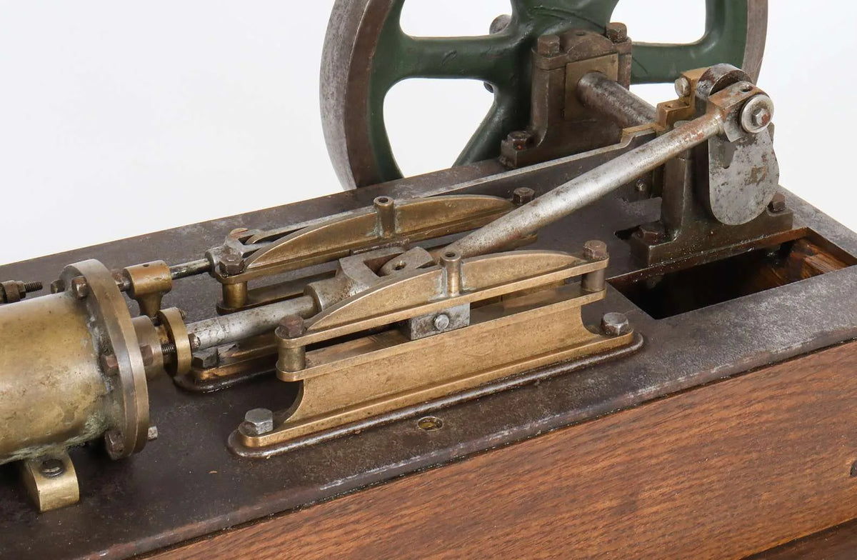 Vintage horizontal engine