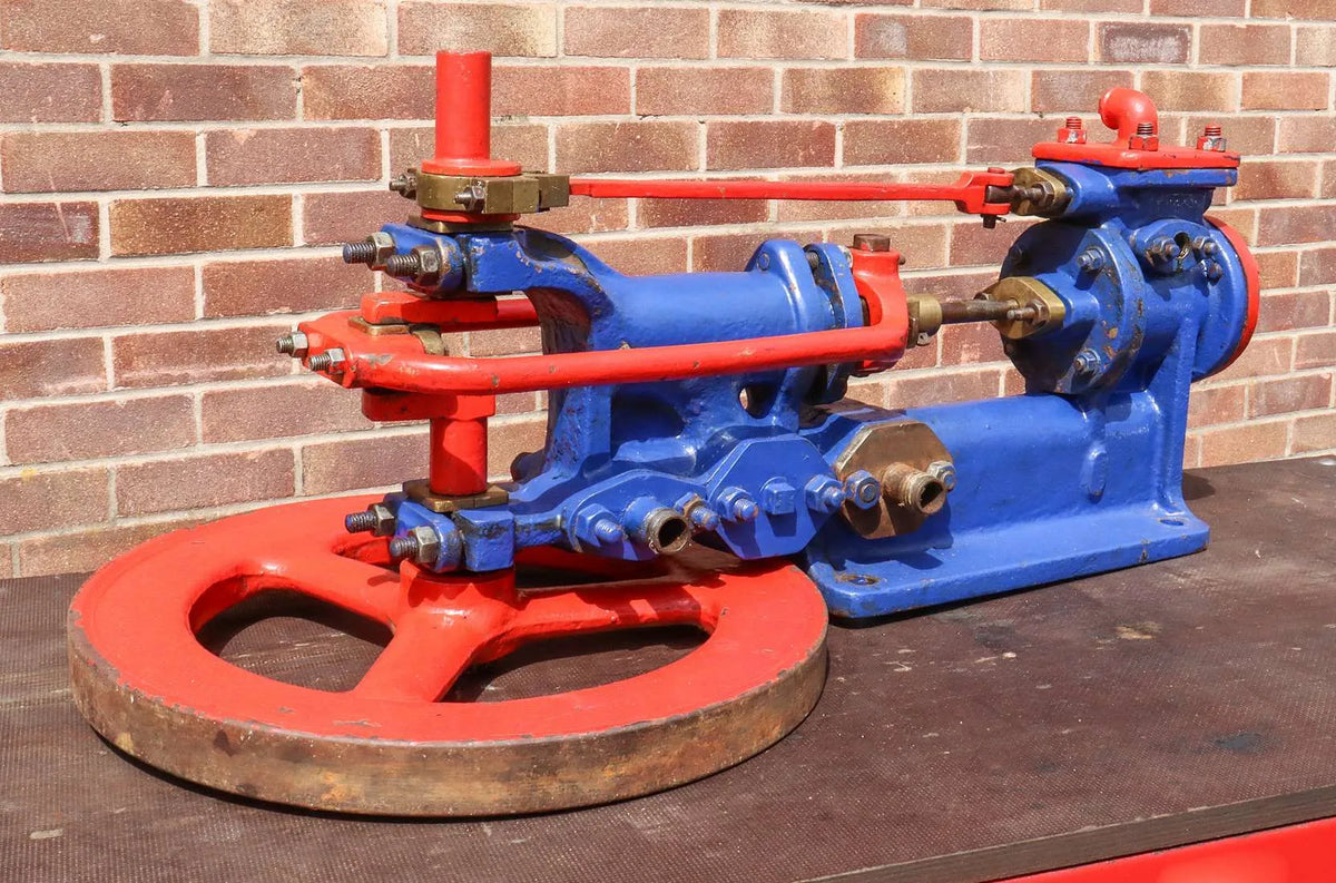 Wall-mounted rotative steam pump